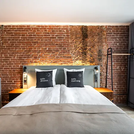 Limehome Amsterdam Leidsekruisstraat-2