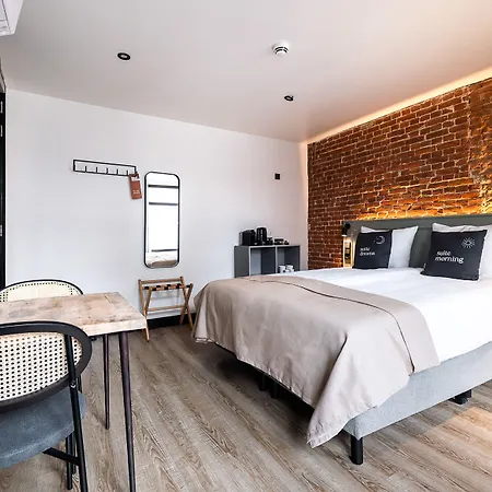 Limehome Amsterdam Leidsekruisstraat-3